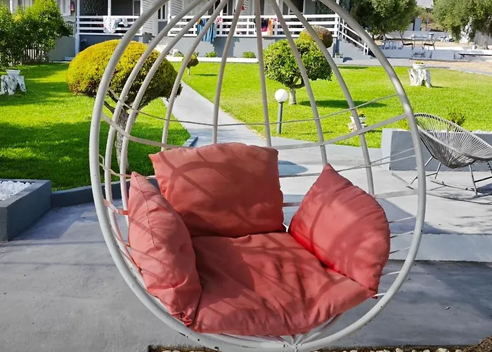 Garlis Apartments