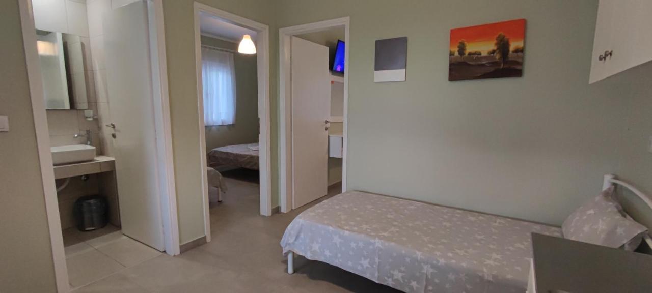 Garlis Apartment *