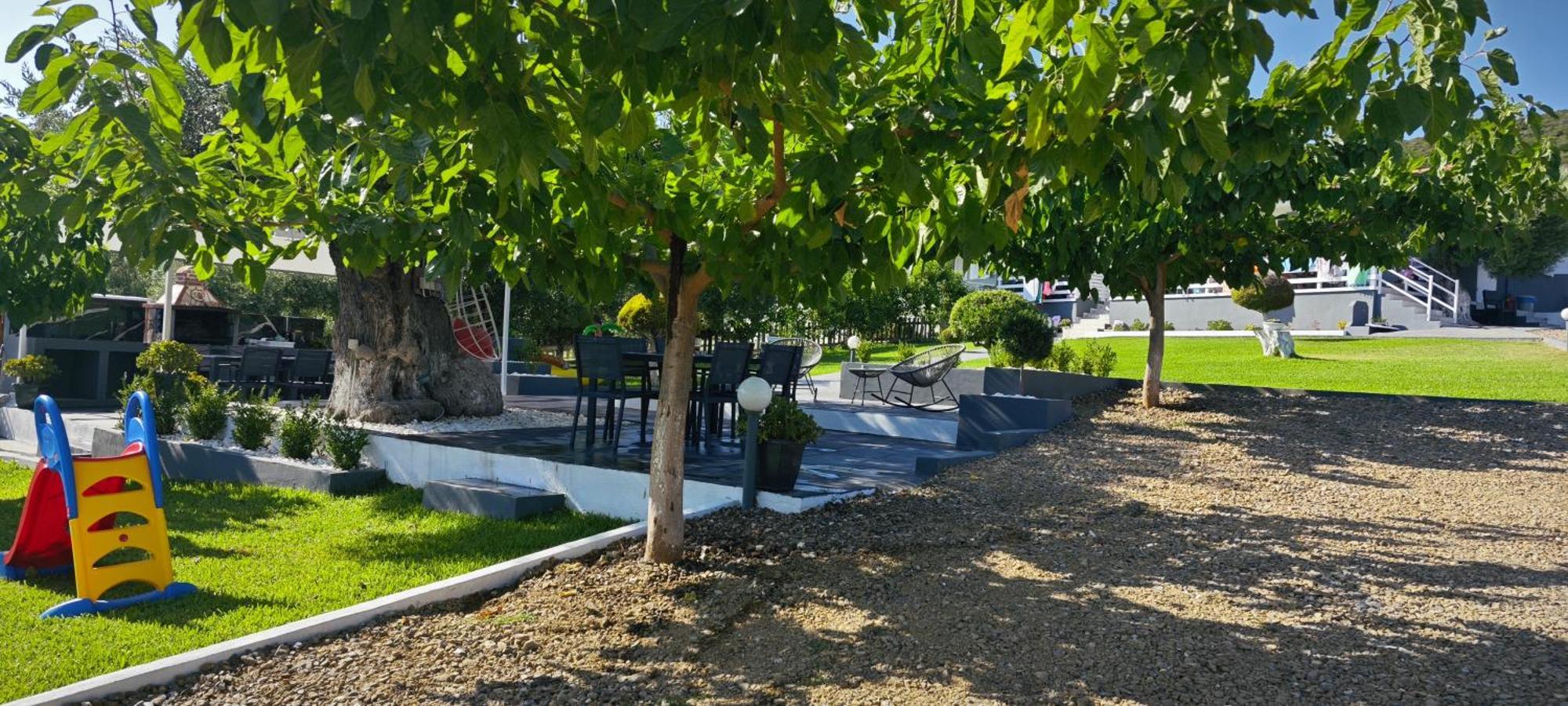 Garlis Psakoudia